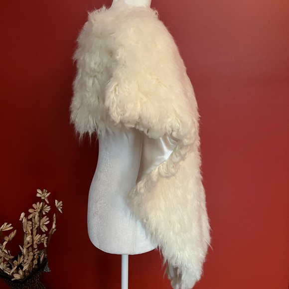 Adrienne Landau Faux Fur Vest - Picture 4 of 9